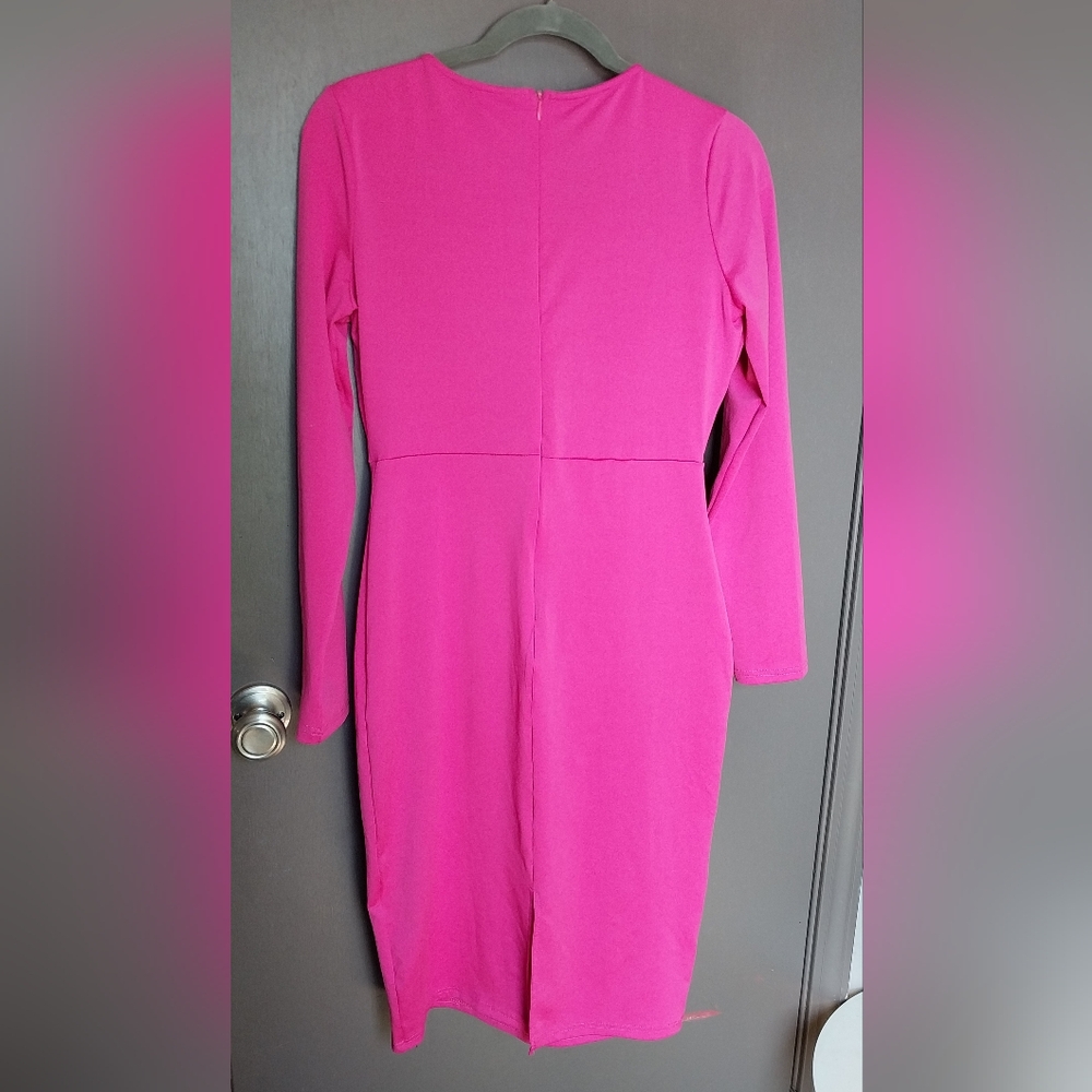 Pink Ruffled V-Neck Long Sleeve Cocktail Dress - Picture 5 of 6